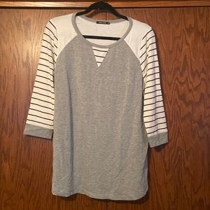 Pink Clover Pink Women Gray w/ black stripes 3/4 Sleeve T-Shirt Large